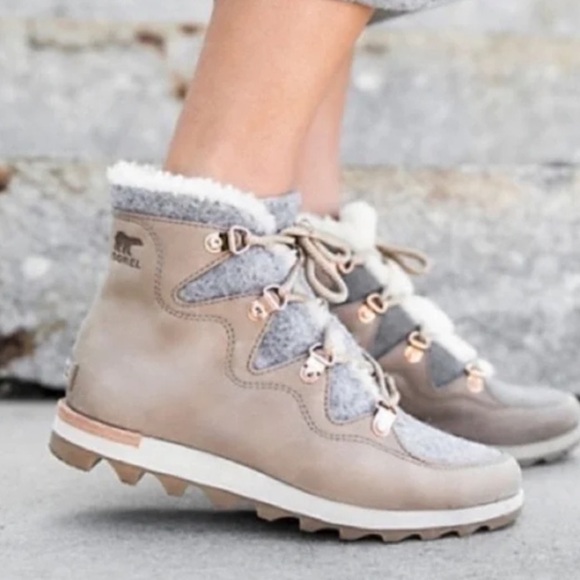 Sorel Sneakchic Alpine Holiday Boots - Picture 1 of 7